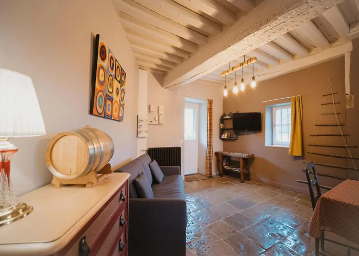 By Les Climats - Au Coeur Du Vignoble - Fixey
